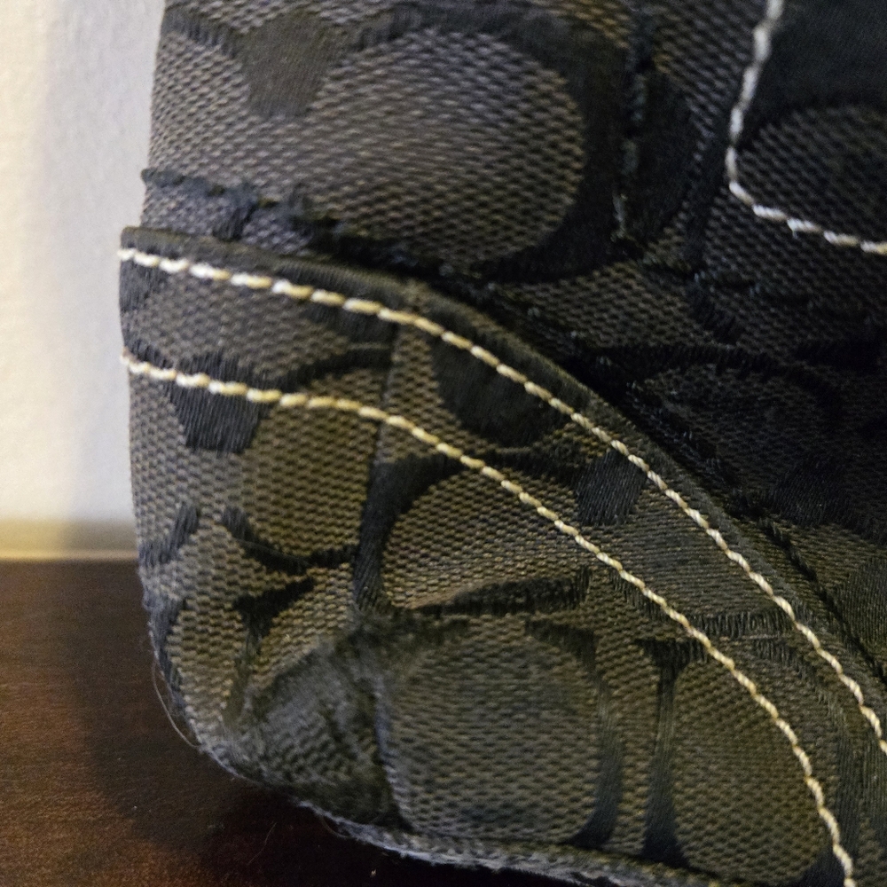 Coach Vintage Black Crossbody Purse - Picture 9 of 14